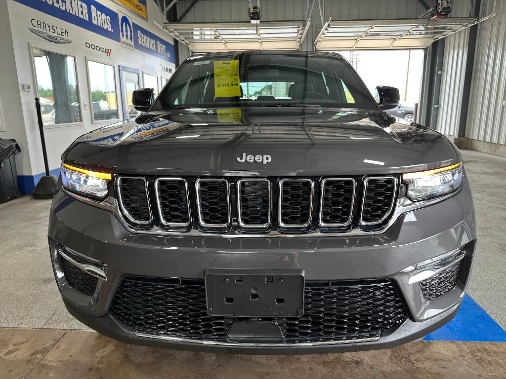 new 2024 Jeep Grand Cherokee car, priced at $49,995