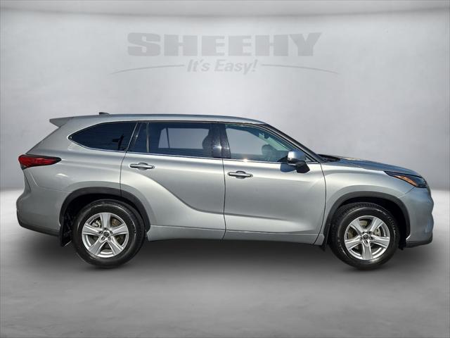 used 2022 Toyota Highlander car, priced at $30,855