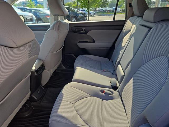 used 2022 Toyota Highlander car, priced at $30,855