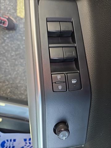 used 2022 Toyota Highlander car, priced at $30,855