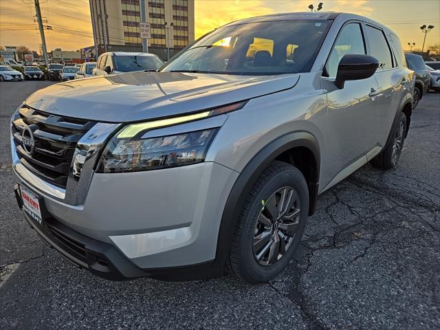 new 2025 Nissan Pathfinder car, priced at $40,190