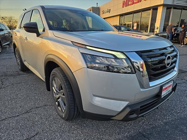 new 2025 Nissan Pathfinder car, priced at $40,190