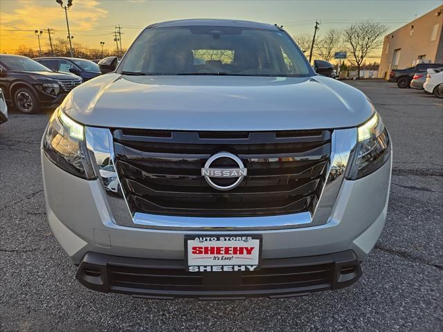 new 2025 Nissan Pathfinder car, priced at $40,190