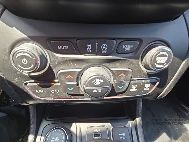used 2020 Jeep Cherokee car, priced at $19,894