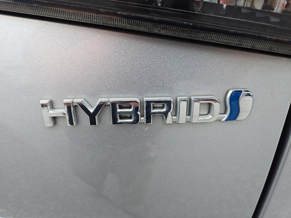 used 2022 Toyota Highlander Hybrid car, priced at $31,000