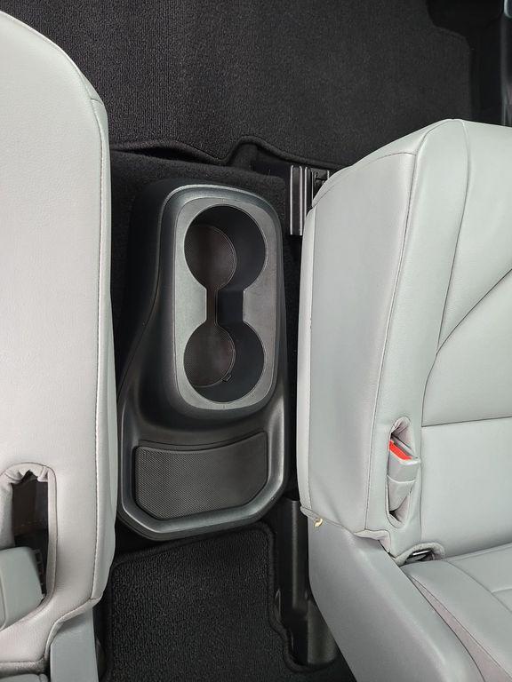 used 2022 Toyota Highlander Hybrid car, priced at $31,000