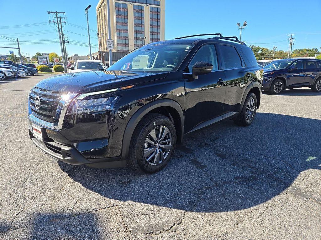 new 2025 Nissan Pathfinder car, priced at $35,372