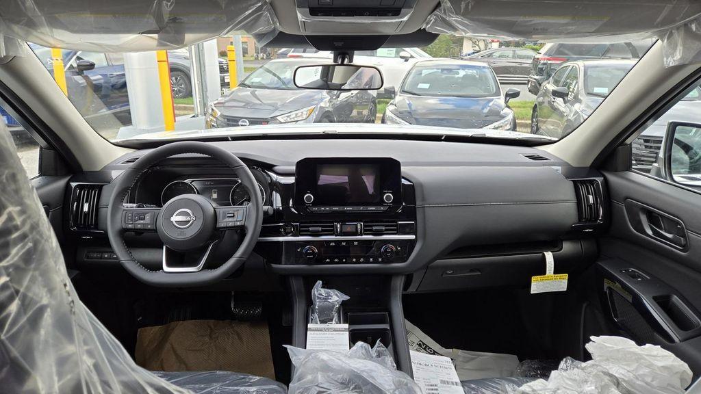 new 2025 Nissan Pathfinder car, priced at $39,898