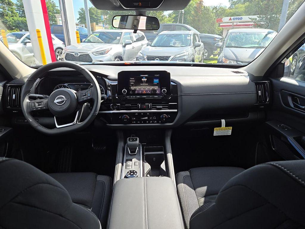 new 2025 Nissan Pathfinder car, priced at $35,363
