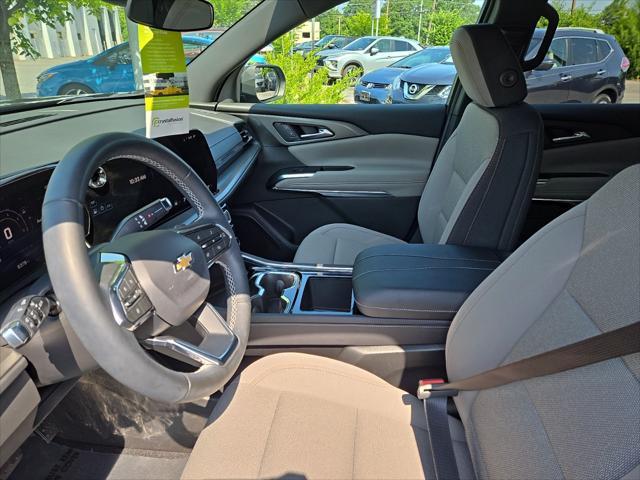 used 2025 Chevrolet Traverse car, priced at $41,000