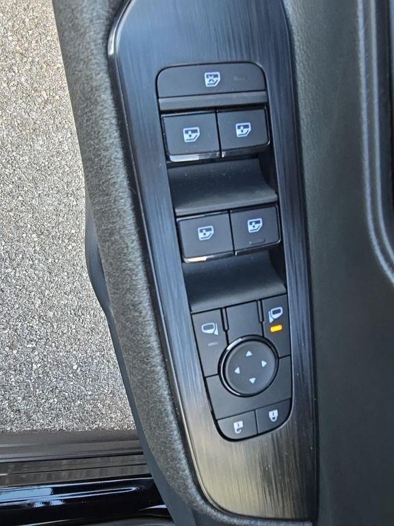 new 2026 Nissan Kicks car, priced at $25,231