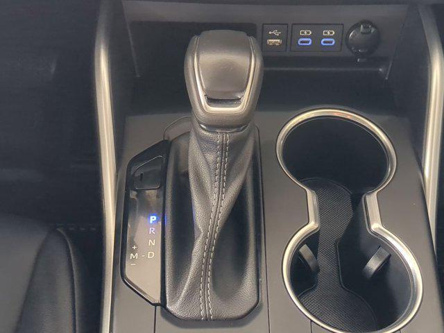 used 2022 Toyota Highlander car, priced at $36,897