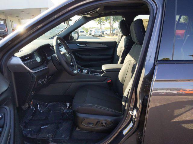 new 2025 Jeep Grand Cherokee L car, priced at $39,136