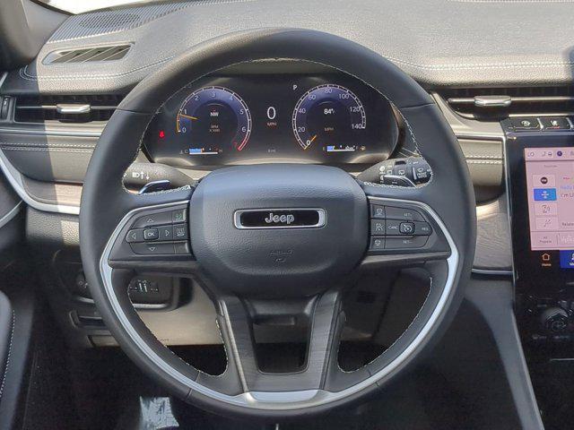 new 2025 Jeep Grand Cherokee car, priced at $37,939