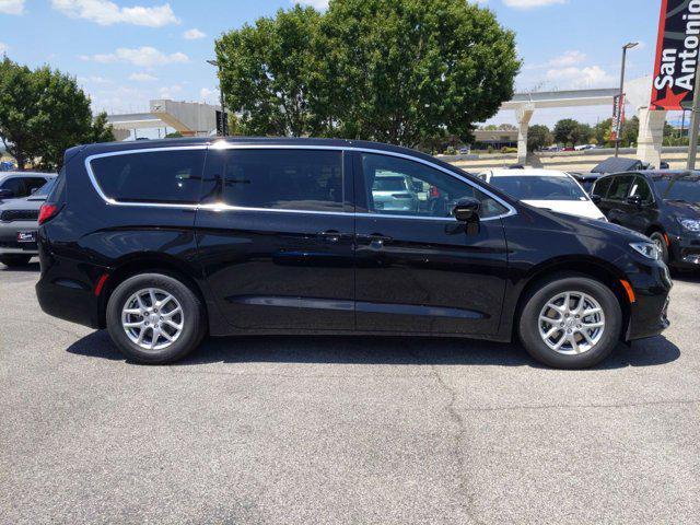new 2026 Chrysler Pacifica car, priced at $39,987