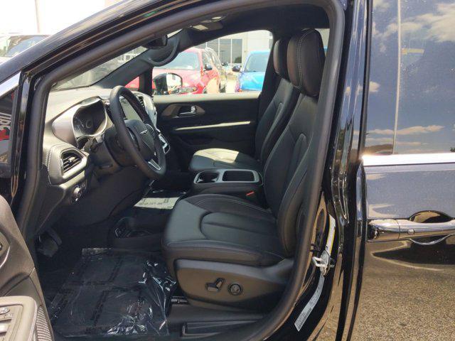 new 2026 Chrysler Pacifica car, priced at $39,987