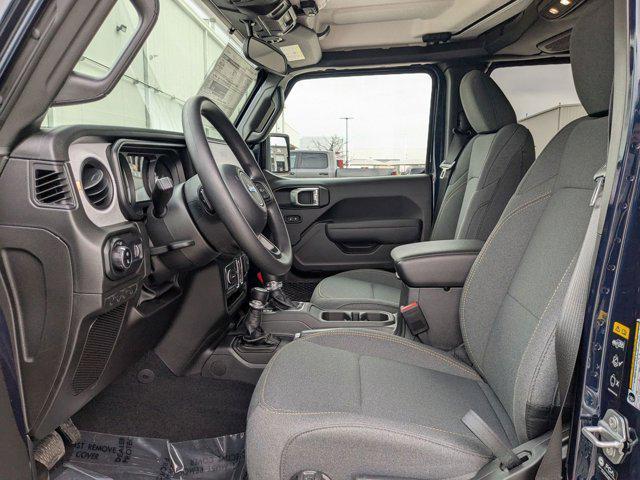 new 2025 Jeep Gladiator car, priced at $40,086