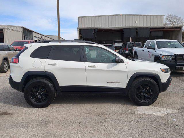 used 2019 Jeep Cherokee car, priced at $17,999