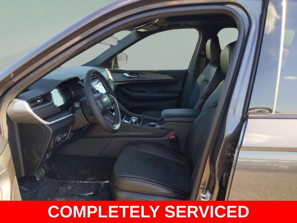 new 2025 Jeep Grand Cherokee car, priced at $41,343