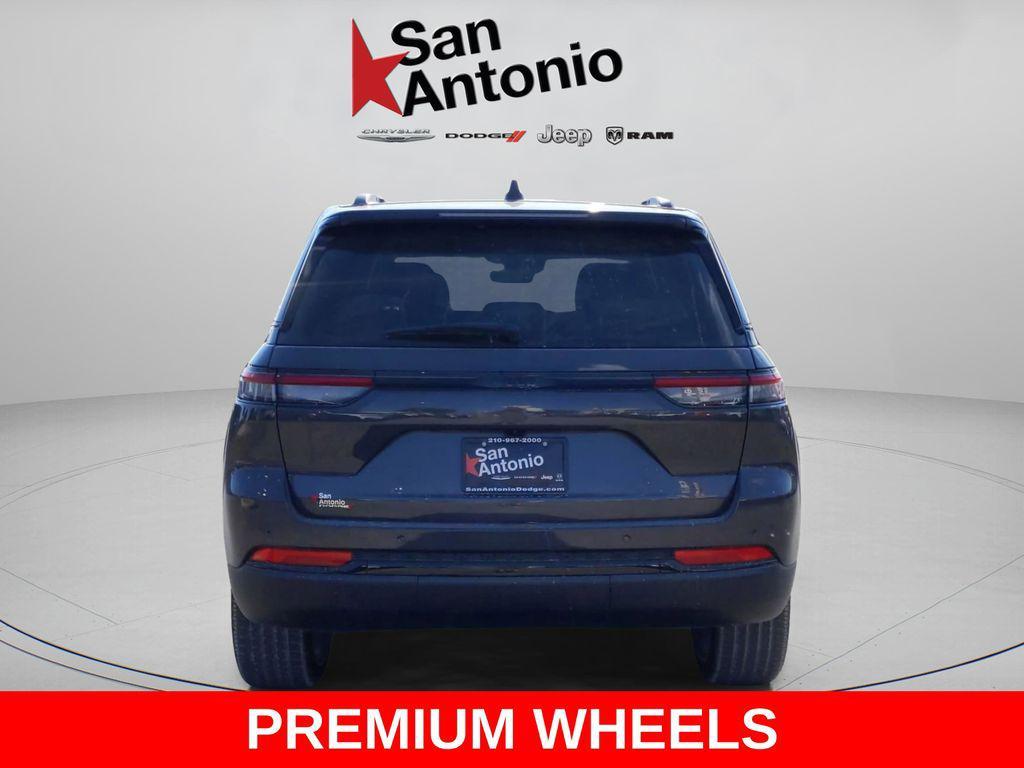 new 2025 Jeep Grand Cherokee car, priced at $41,343