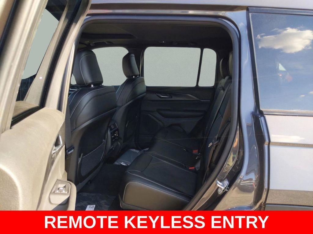 new 2025 Jeep Grand Cherokee car, priced at $41,343