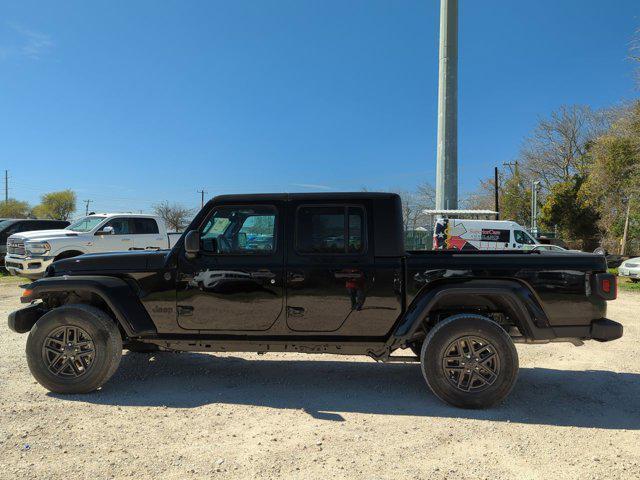 new 2024 Jeep Gladiator car, priced at $40,258