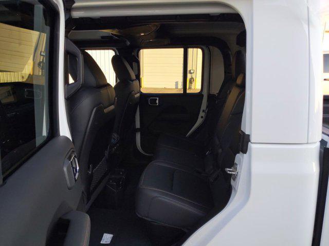 new 2025 Jeep Gladiator car, priced at $44,002