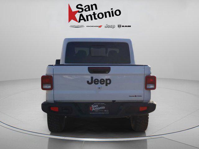 new 2025 Jeep Gladiator car, priced at $42,348