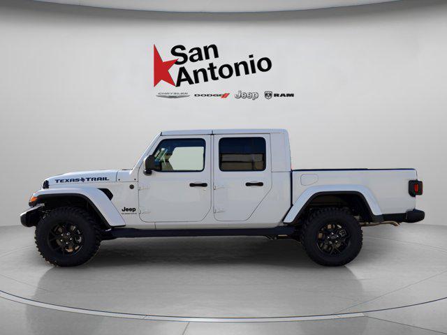 new 2025 Jeep Gladiator car, priced at $42,348