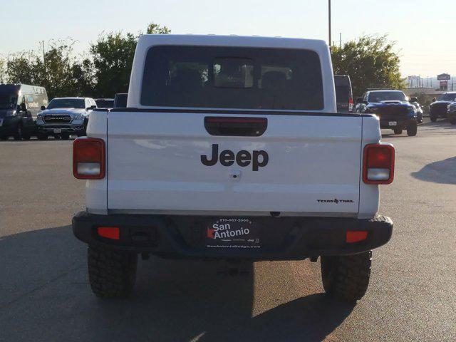 new 2025 Jeep Gladiator car, priced at $44,002