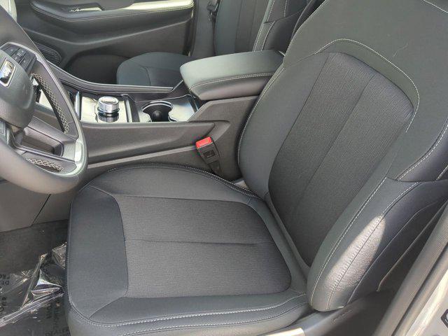 new 2025 Jeep Grand Cherokee car, priced at $34,246