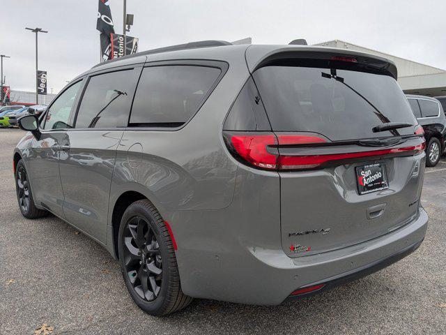 new 2025 Chrysler Pacifica car, priced at $48,479