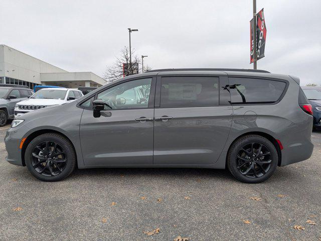 new 2025 Chrysler Pacifica car, priced at $48,479