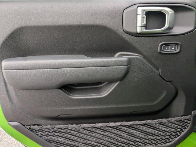 new 2025 Jeep Wrangler car, priced at $40,411