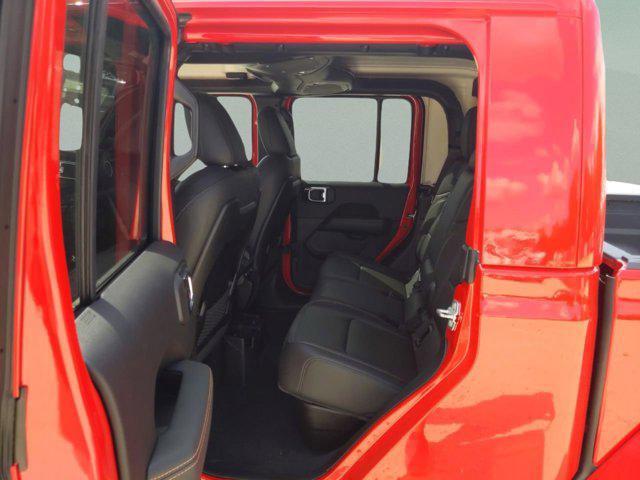 new 2025 Jeep Gladiator car, priced at $42,219