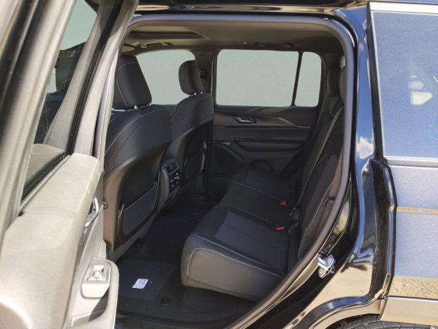 new 2025 Jeep Grand Cherokee car, priced at $39,753