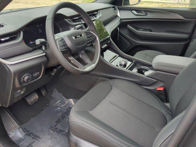 new 2025 Jeep Grand Cherokee L car, priced at $39,668