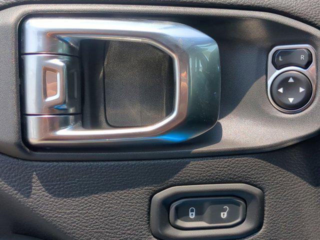 new 2025 Jeep Gladiator car, priced at $43,579