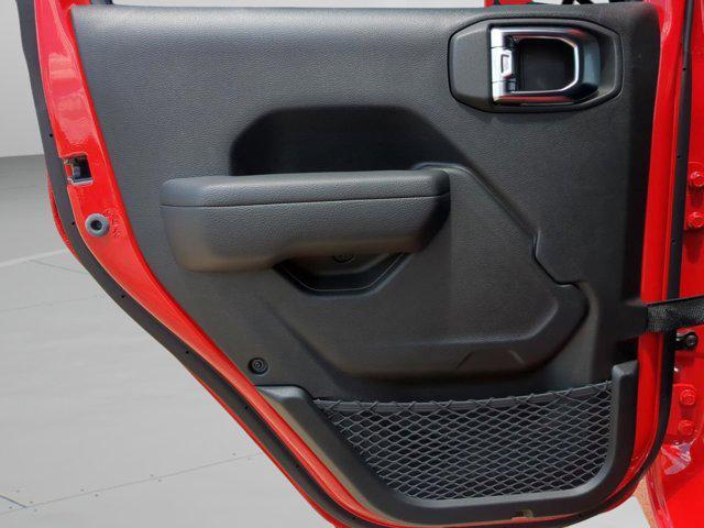 new 2025 Jeep Wrangler car, priced at $41,338