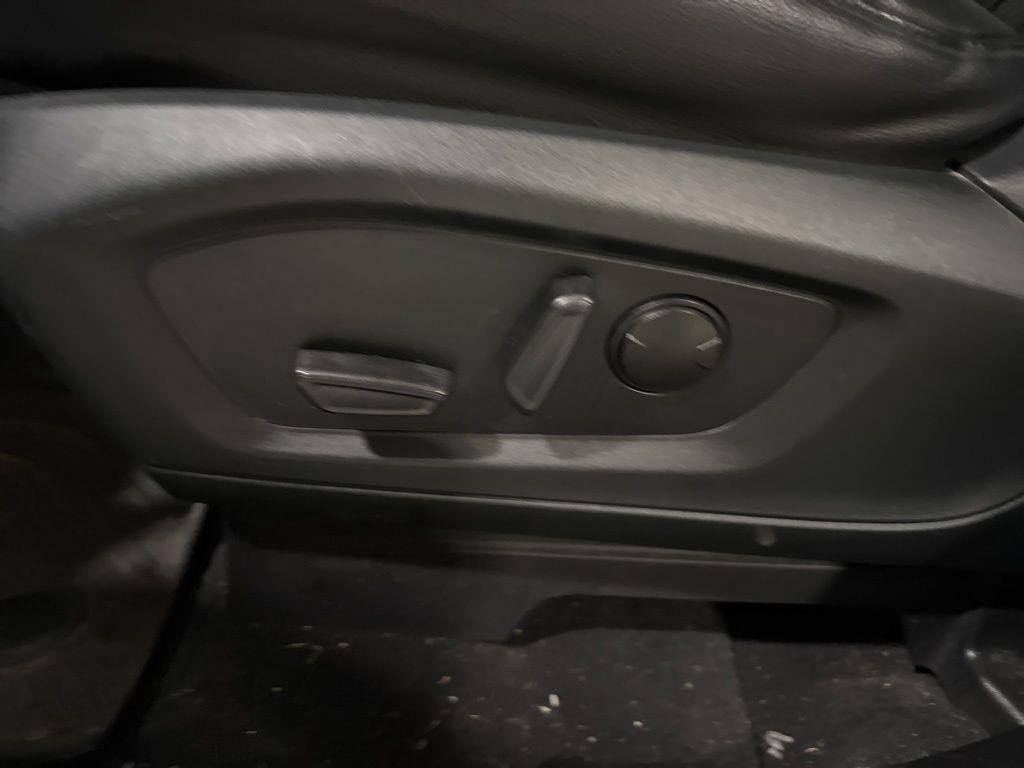 used 2021 Ford Explorer car, priced at $20,257