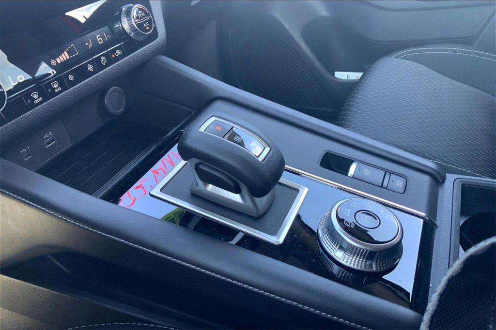 used 2024 Mitsubishi Outlander car, priced at $22,372