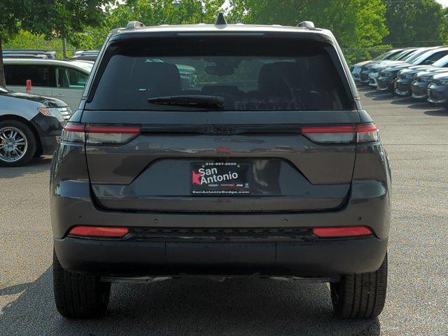 new 2024 Jeep Grand Cherokee car, priced at $40,344