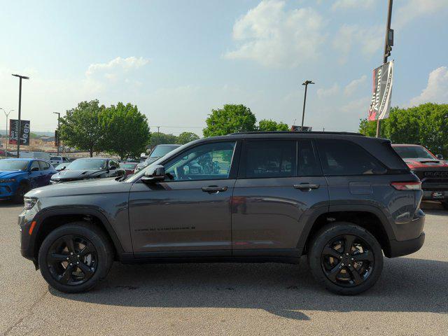 new 2024 Jeep Grand Cherokee car, priced at $40,344