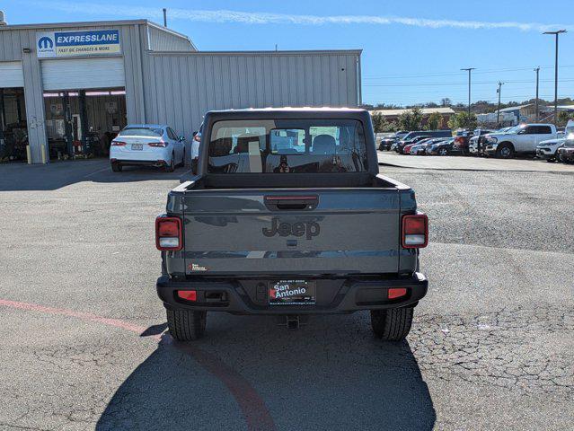 new 2025 Jeep Gladiator car, priced at $45,401