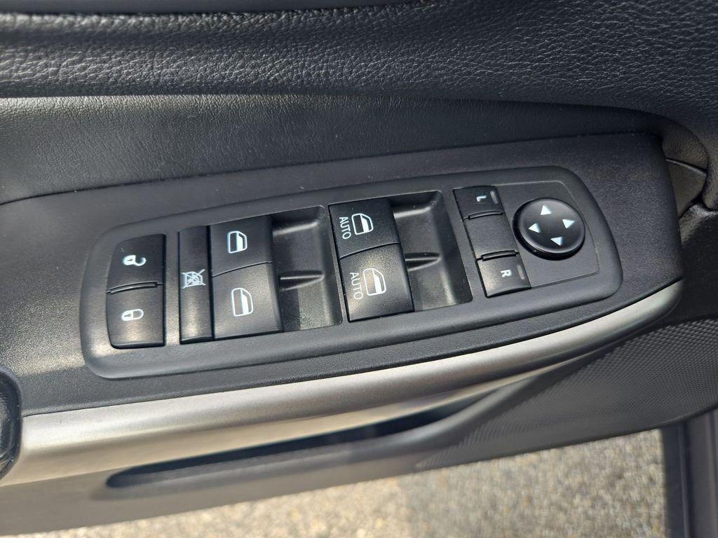 used 2020 Jeep Cherokee car, priced at $12,012