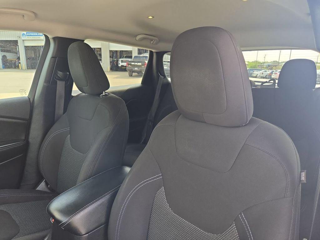 used 2020 Jeep Cherokee car, priced at $12,012