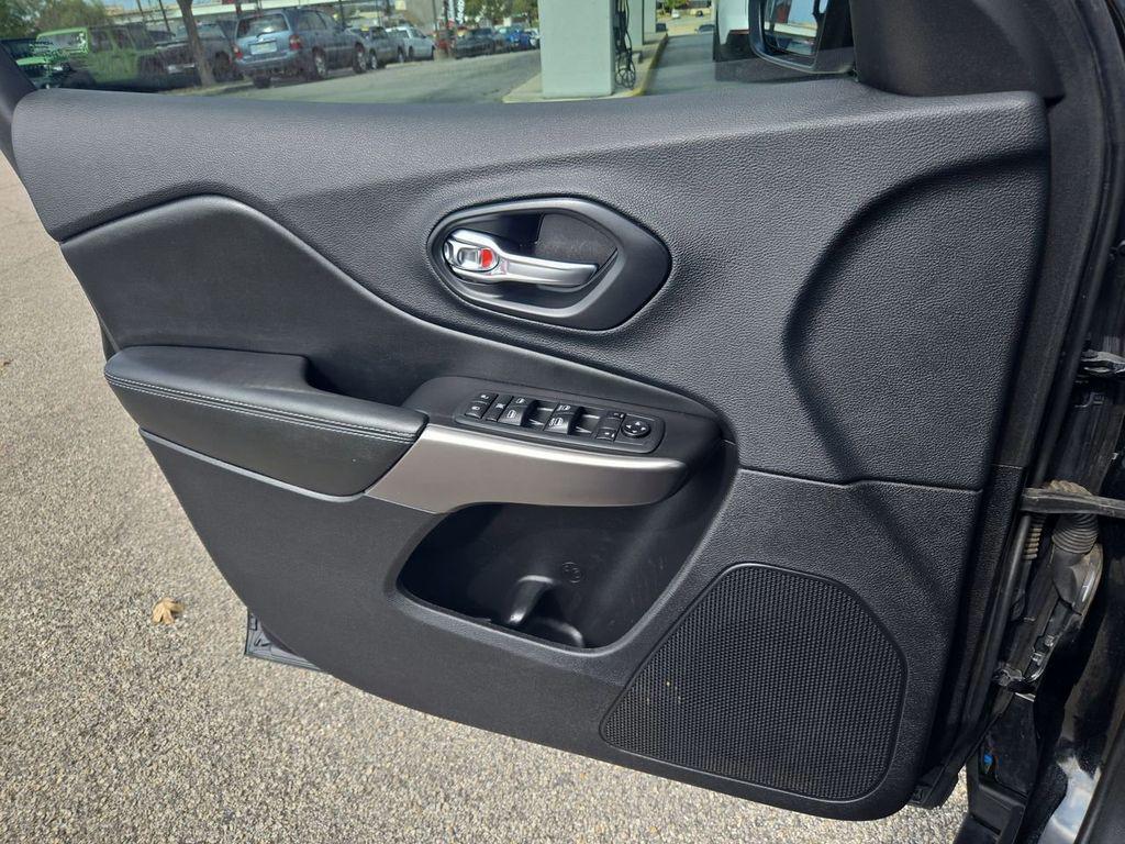 used 2020 Jeep Cherokee car, priced at $12,012