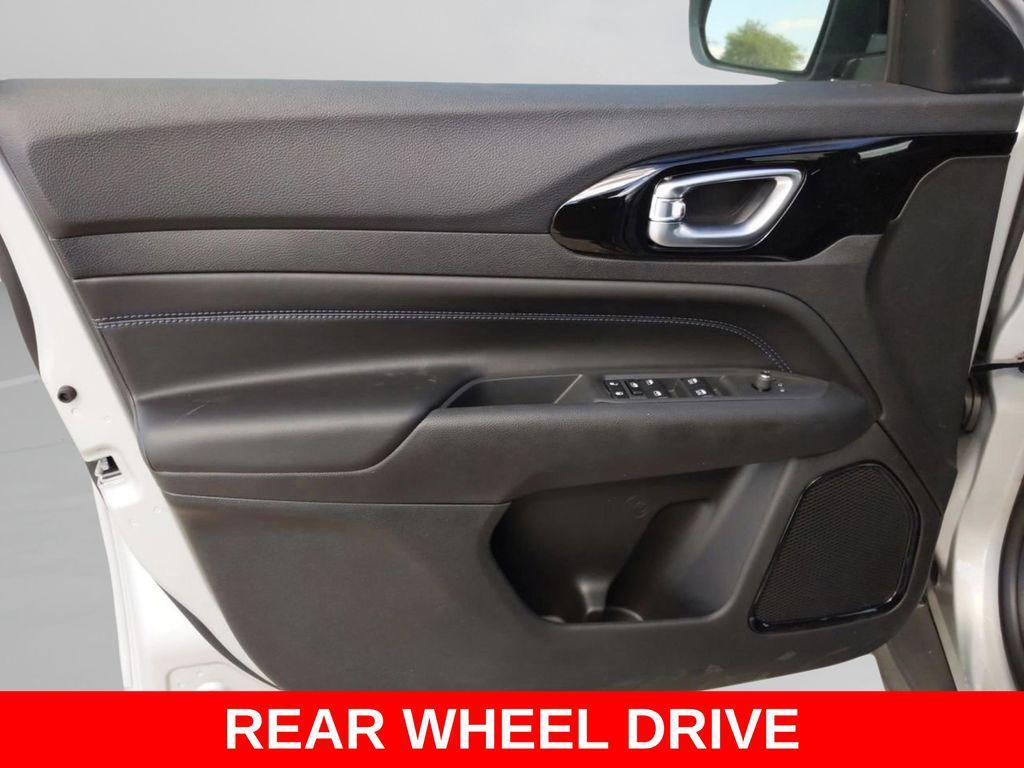 new 2026 Jeep Compass car, priced at $29,030