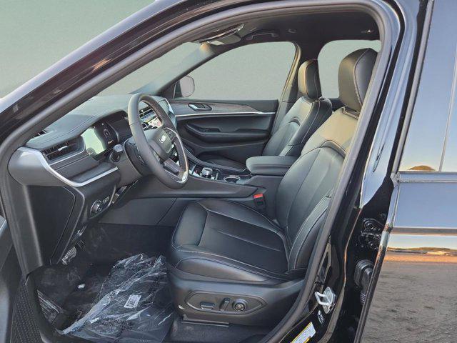 new 2025 Jeep Grand Cherokee car, priced at $41,450