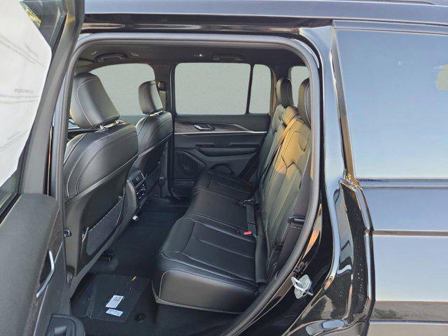 new 2025 Jeep Grand Cherokee car, priced at $41,450